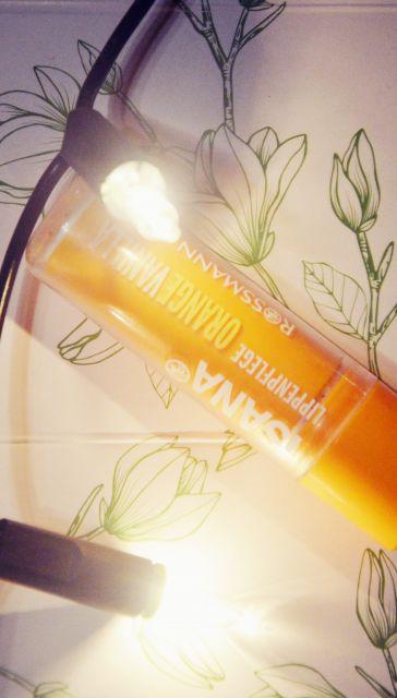 Isana Pomadka ochronna do ust, Orange Vanilla