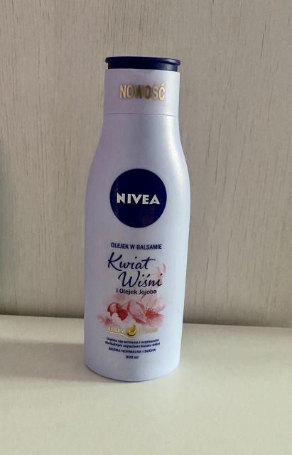 Nivea Olejek w balsamie, Kwiat Wiśni i olejek jojoba, Skóra normalna i sucha