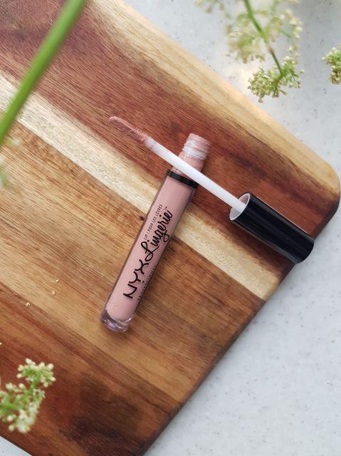 Nyx, lingerie, pomadka, lace detail