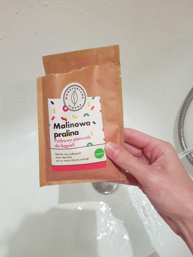 Marba Cosmetics Manufaktura Piękna, Pudrowy pianorób do kąpieli, Malinowa pralina