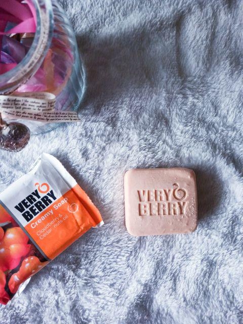 Very Berry Mydło w kostce, Jagody goji & Olej jojoba