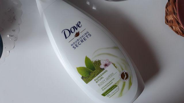 Dove Nourishing Secrets, Żel pod prysznic, Matcha Green Tea & Sakura Blossom