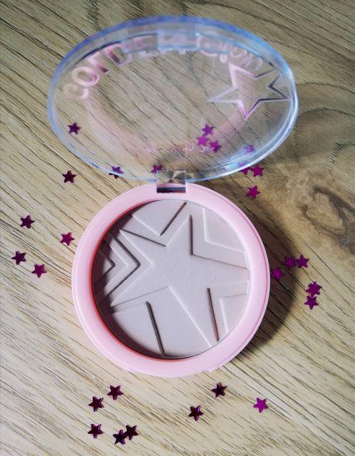 Lovely puder Golden Glow Light Beige