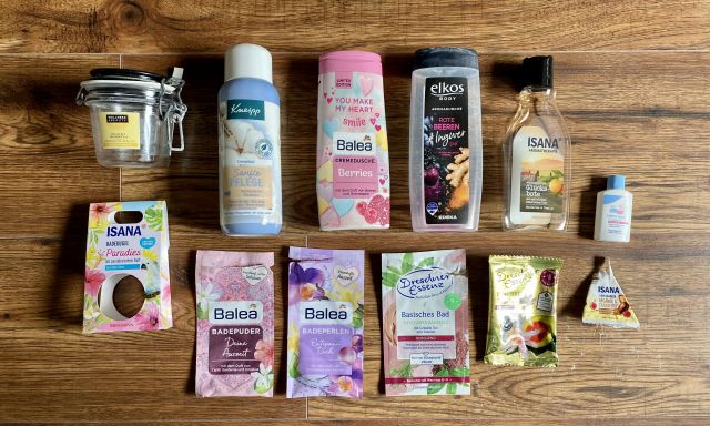 akcja denkowanie! grudzień - kosmetyki w świątecznych opakowaniach i świątecznych kolorach 🎄❄️⛄🎀🎁🎅