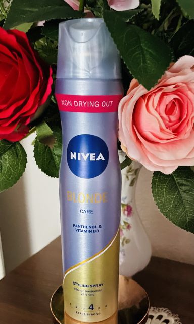 Lakier do włosów, Blonde care