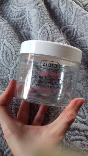 Ziaja Pielęgnacyjny Przysmak, Marshmallow, Galaretka myjąca do kąpieli, Truskawkowy puch