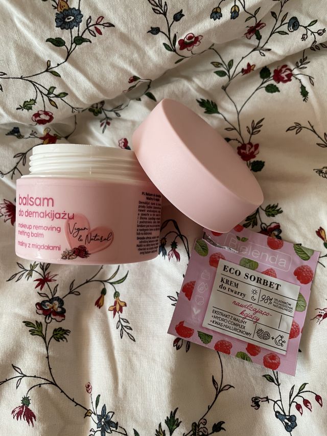 akcja denkowanie! grudzień - kosmetyki w świątecznych opakowaniach i świątecznych kolorach 🎄❄️⛄🎀🎁🎅