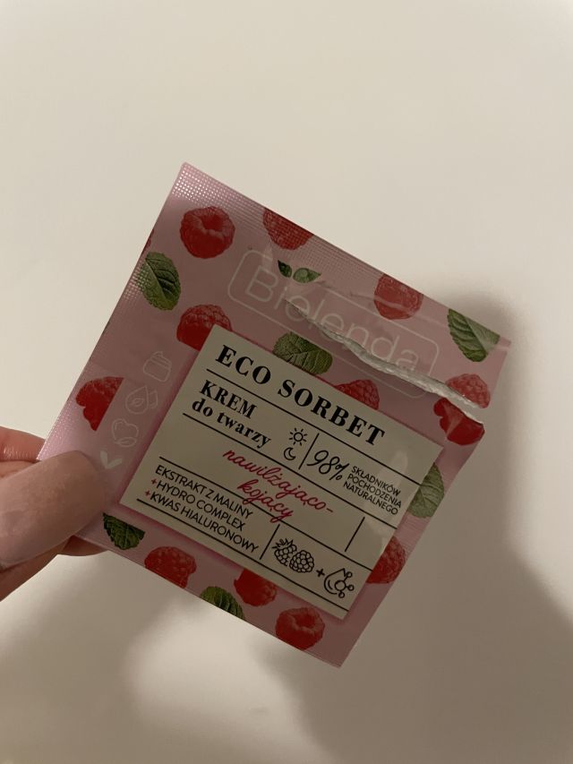 akcja denkowanie! grudzień - kosmetyki w świątecznych opakowaniach i świątecznych kolorach 🎄❄️⛄🎀🎁🎅