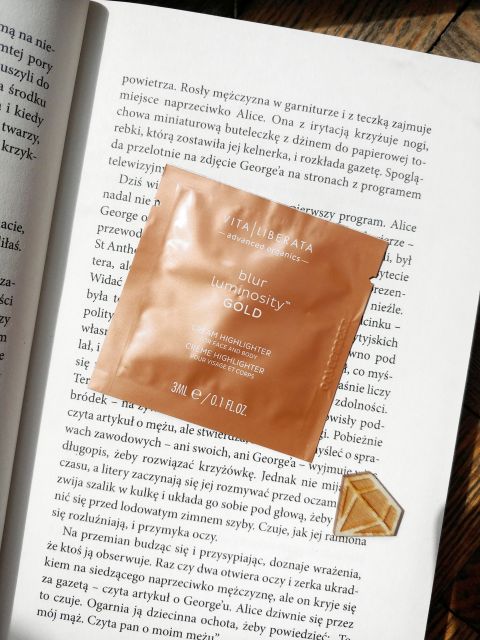 Vita Liberata Rozświetlacz do twarzy i ciała, Kremowy, Blur Luminosity Gold