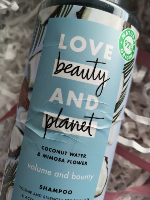 Love Beauty and Planet Szampon do włosów, Coconut Water & Mimosa Flower, Volume & Bounty