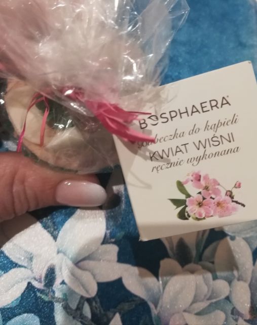 Bosphaera Babeczka do kąpieli, Kwiat wiśni 