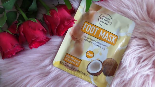 akcja denkowanie! grudzień - kosmetyki w świątecznych opakowaniach i świątecznych kolorach 🎄❄️⛄🎀🎁🎅