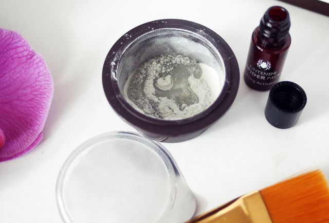 Juntenshi Spider Powder Face Lifting Pack, Liftingująca maseczka do twarzy