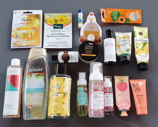 akcja denkowanie! grudzień - kosmetyki w świątecznych opakowaniach i świątecznych kolorach 🎄❄️⛄🎀🎁🎅