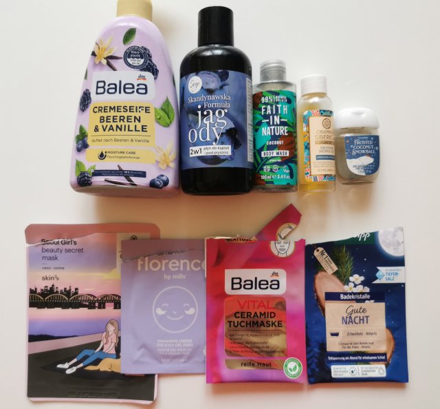 akcja denkowanie! grudzień - kosmetyki w świątecznych opakowaniach i świątecznych kolorach 🎄❄️⛄🎀🎁🎅