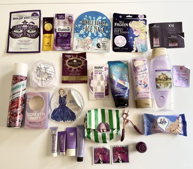 akcja denkowanie! grudzień - kosmetyki w świątecznych opakowaniach i świątecznych kolorach 🎄❄️⛄🎀🎁🎅