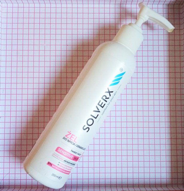Solverx Żel do mycia twarzy i demakijażu, Face Wash Sensitive