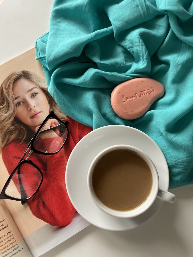 Złuszczające mydełko z truskawką i limonką Oriflame