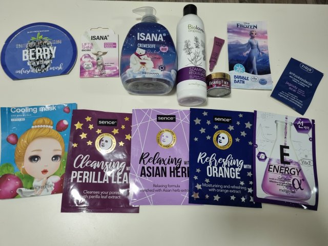 akcja denkowanie! grudzień - kosmetyki w świątecznych opakowaniach i świątecznych kolorach 🎄❄️⛄🎀🎁🎅