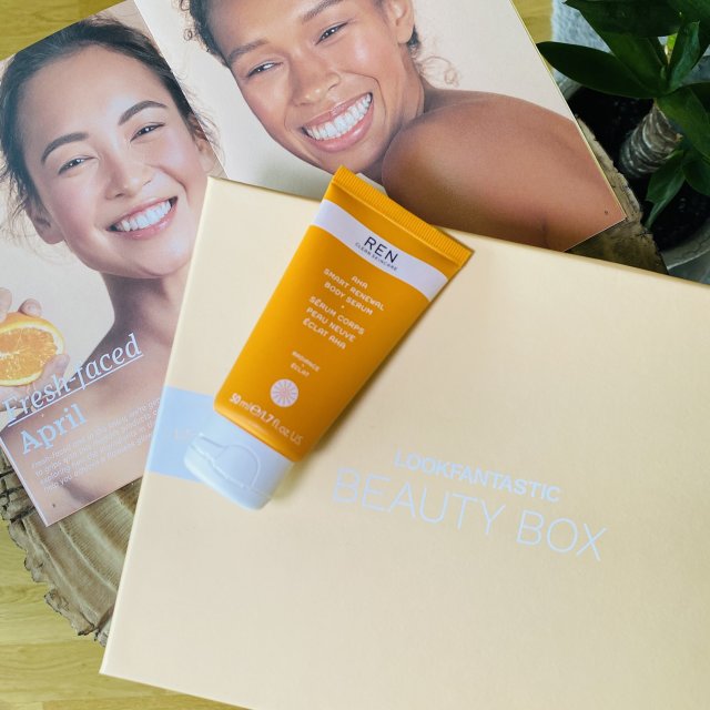 REN Clean Skincare REN Clean Skincare AHA Smart Renewal Body Serum