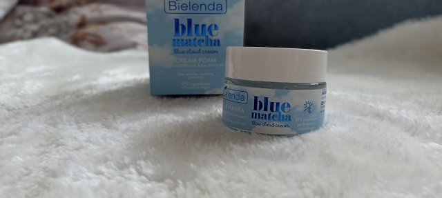 Bielenda Blue Matcha, Krem-pianka do twarzy, Blue Cloud Cream, Nawilżająco-balansujący