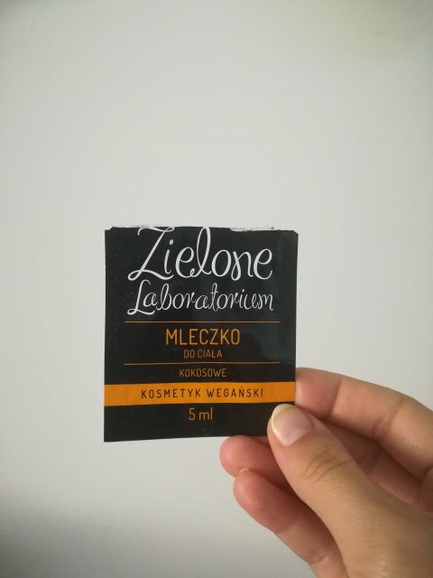 akcja denkowanie! grudzień - kosmetyki w świątecznych opakowaniach i świątecznych kolorach 🎄❄️⛄🎀🎁🎅