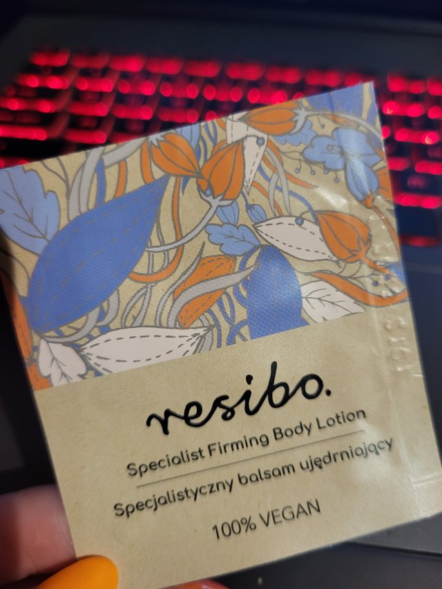 akcja denkowanie! grudzień - kosmetyki w świątecznych opakowaniach i świątecznych kolorach 🎄❄️⛄🎀🎁🎅