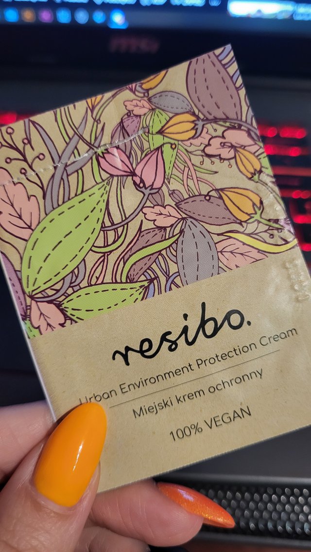 akcja denkowanie! grudzień - kosmetyki w świątecznych opakowaniach i świątecznych kolorach 🎄❄️⛄🎀🎁🎅