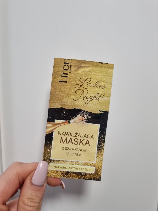 akcja denkowanie! grudzień - kosmetyki w świątecznych opakowaniach i świątecznych kolorach 🎄❄️⛄🎀🎁🎅