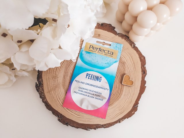 Perfecta Peeling do twarzy, Drobnoziarnisty, Głęboko oczyszcza, Odblokowuje pory, Przywraca blask skórze