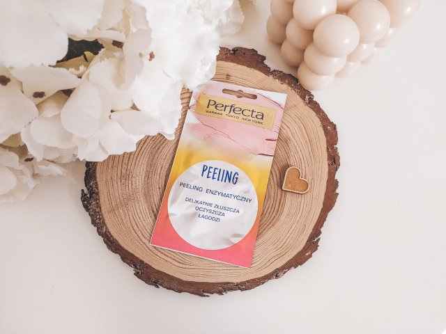 Perfecta Peeling do twarzy, Enzymatyczny, Delikatnie złuszcza, oczyszcza, łagodzi