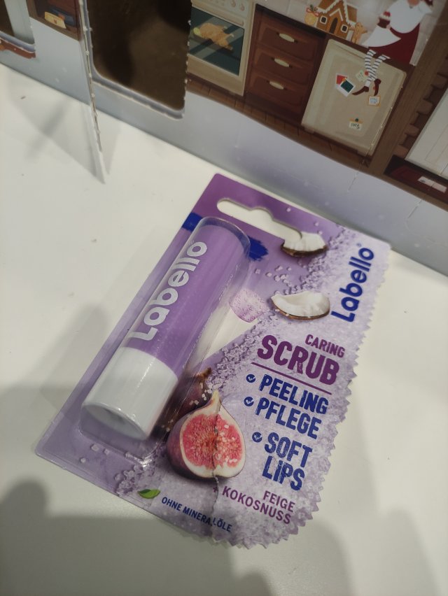 Labello Scrub do ust, Feige Kokosnuss, opinie i recenzje na DressCloud