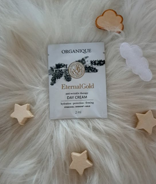 Organique Eternal Gold, Terapia przeciwzmarszczkowa, Krem do twarzy, Na dzień, Nawilżenie, ochrona i ujędrnienie