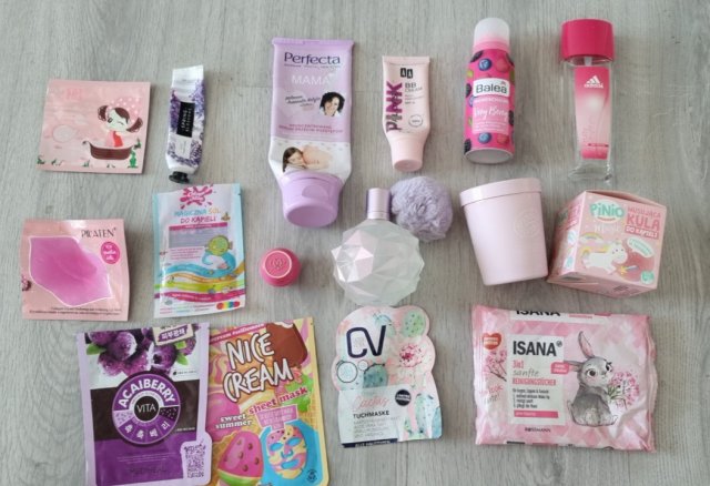 akcja denkowanie! grudzień - kosmetyki w świątecznych opakowaniach i świątecznych kolorach 🎄❄️⛄🎀🎁🎅