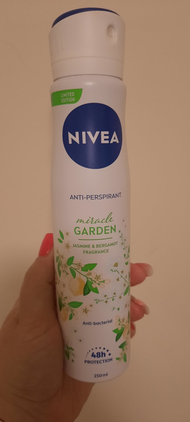 akcja denkowanie! grudzień - kosmetyki w świątecznych opakowaniach i świątecznych kolorach 🎄❄️⛄🎀🎁🎅