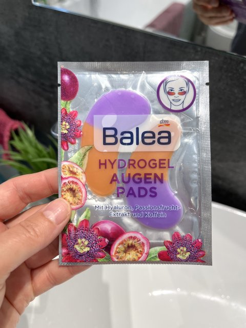 Balea Hydrożelowe płatki pod oczy z ekstraktem z passiflory, kofeiną i kwasem hialuronowym 