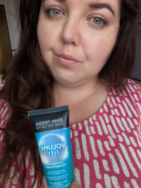 John Frieda Volume Lift, Odżywka do włosów, Lightweight, Detangles & Nourishes