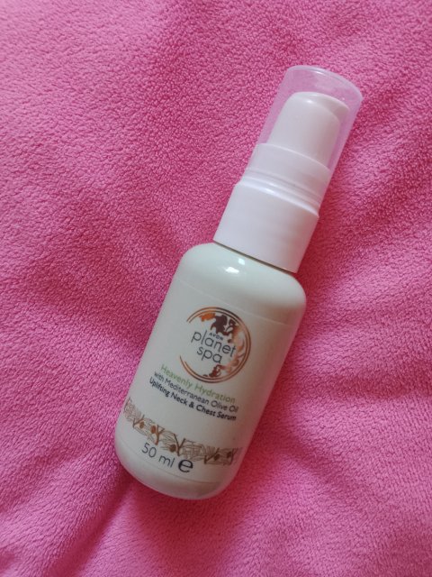 Avon Planet Spa, Heavenly Hydration, Serum do szyi i dekoltu, Śródziemnomorska oliwa z oliwek