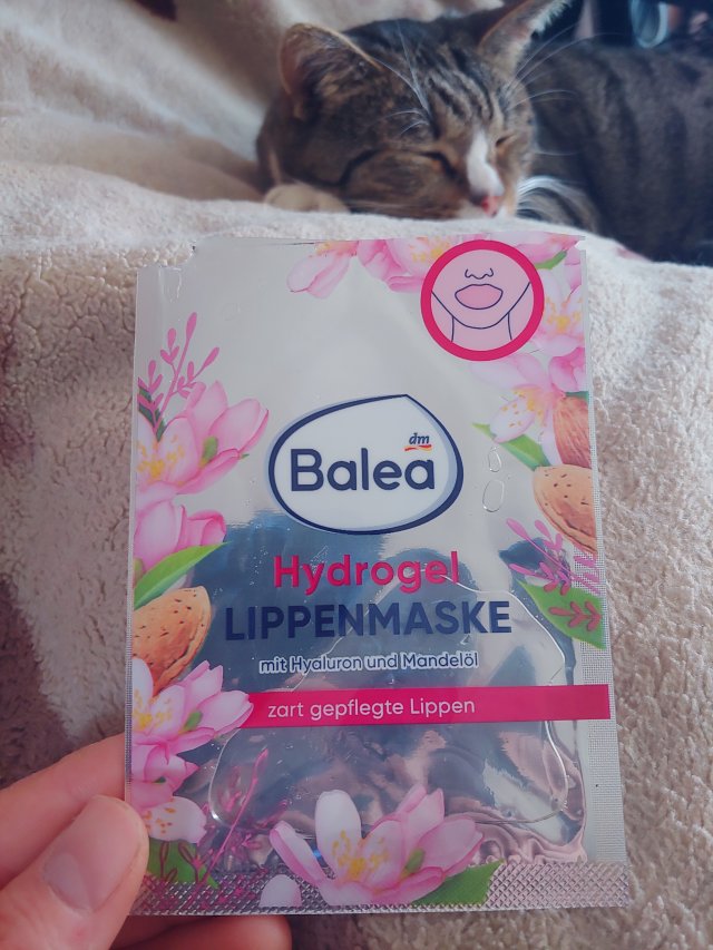 Balea Maseczka na usta, Hydrożelowa, Kwas hialuronowy i olejek migdałowy 