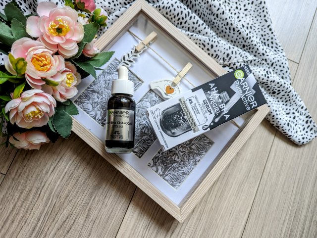 Garnier Pure Active, Serum do twarzy, AHA + BHA + Węgiel, Przeciw niedoskonałościom