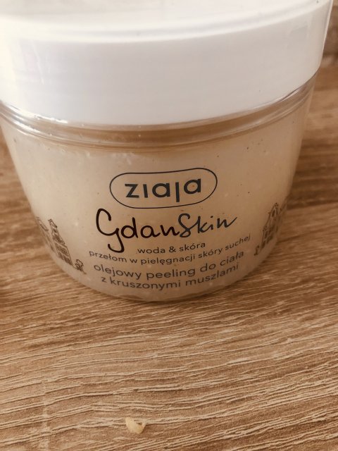 Peeling olejowy z kruszonymi muszlami