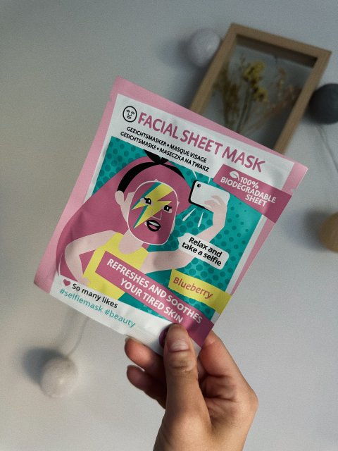 Delicious Beauty Maseczka na płachcie, przywracająca miękkość- Jagoda.