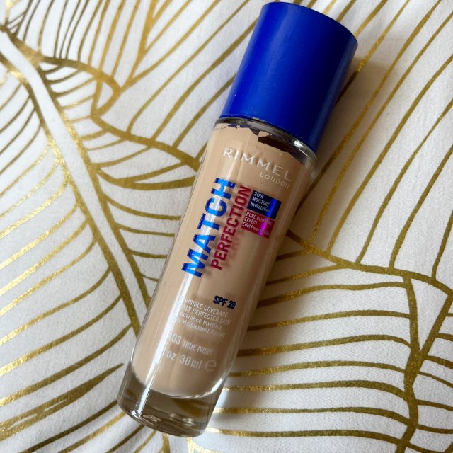 Rimmel Match Perfection, Podkład do twarzy, nr 103 True Ivory‎