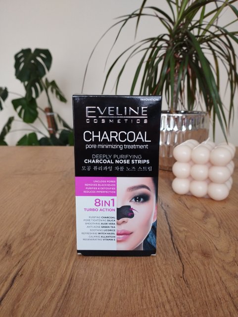 Eveline Charcoal Nose Strips, Węglowe plastry na nos, Głęboko oczyszczające