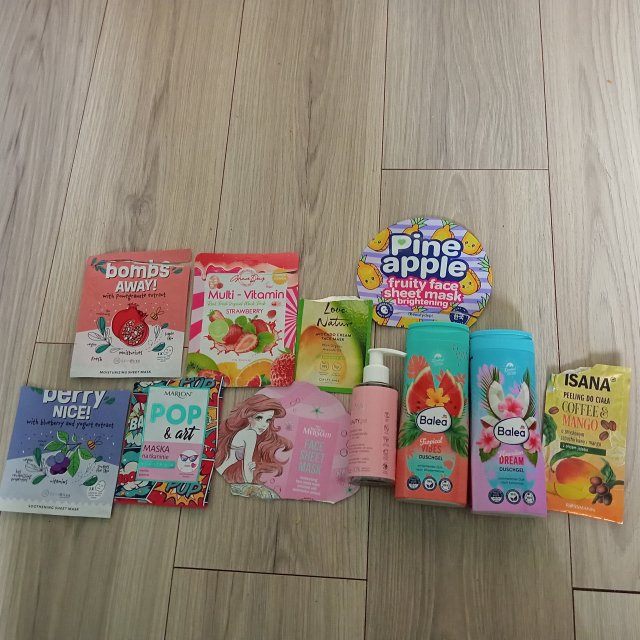 akcja denkowanie! grudzień - kosmetyki w świątecznych opakowaniach i świątecznych kolorach 🎄❄️⛄🎀🎁🎅