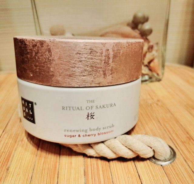 RITUALS Peeling do ciała, The Ritual of Sakura