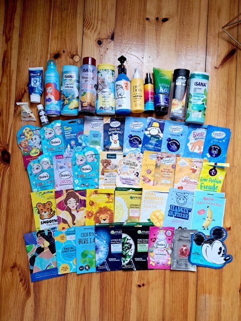 akcja denkowanie! grudzień - kosmetyki w świątecznych opakowaniach i świątecznych kolorach 🎄❄️⛄🎀🎁🎅