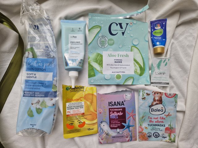 akcja denkowanie! grudzień - kosmetyki w świątecznych opakowaniach i świątecznych kolorach 🎄❄️⛄🎀🎁🎅