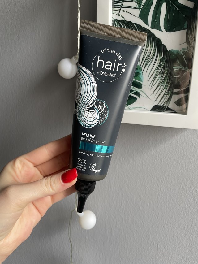OnlyBio Hair of the Day, Peeling do skóry głowy, Węgiel aktywny, Naturalne drobiny złuszczające