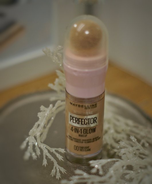 Maybelline New York, Instant Perfector Glow (Rozświetlająca baza 4 w 1)